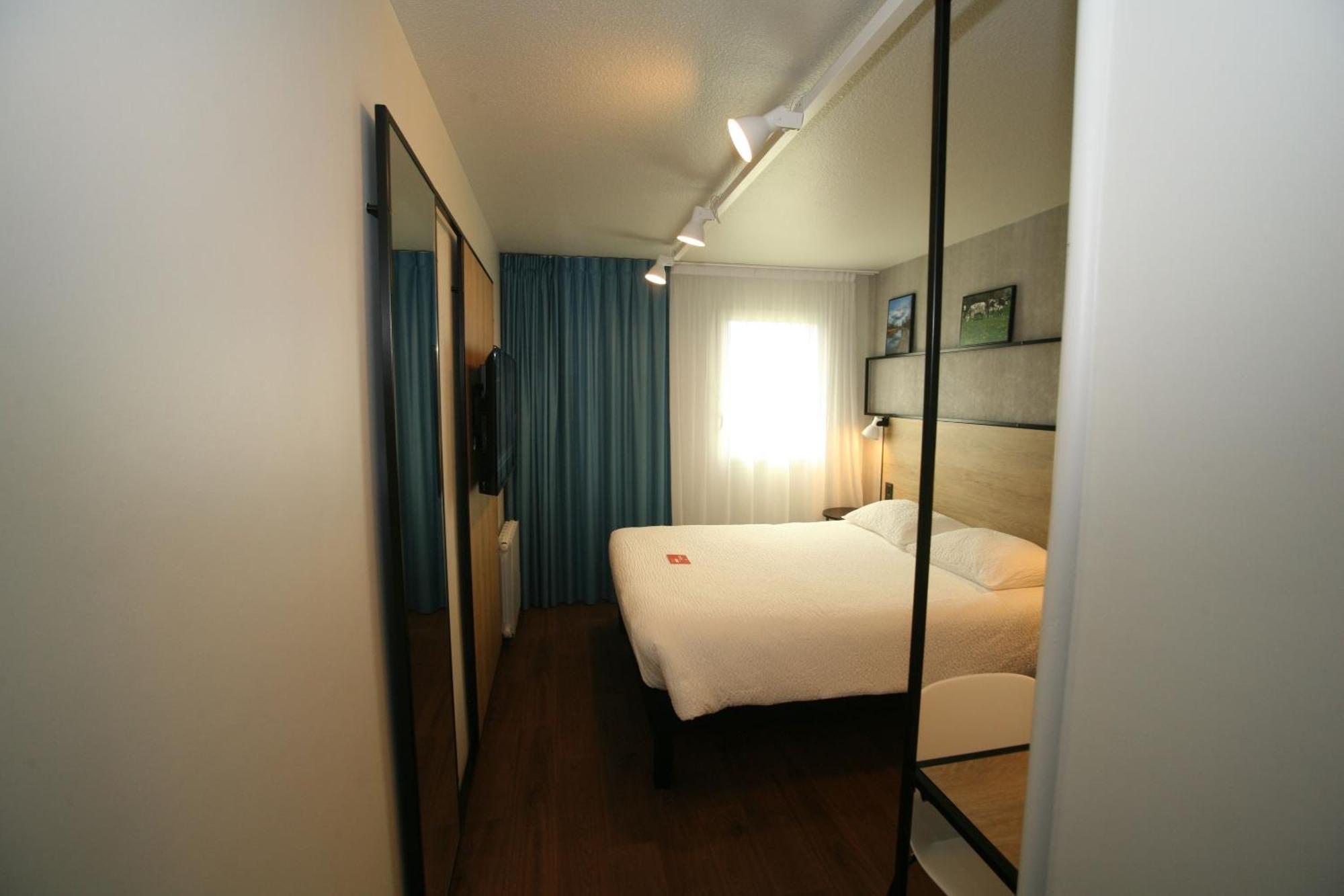 ibis Saint-Lô Exterior foto