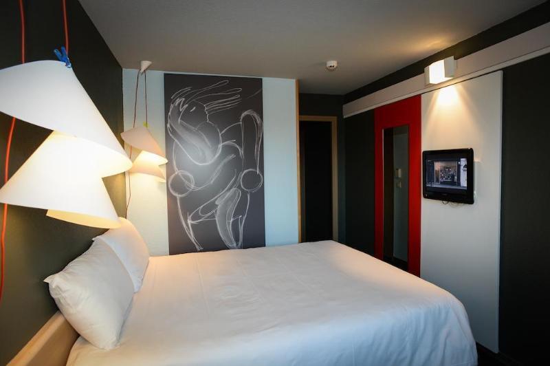 ibis Saint-Lô Exterior foto